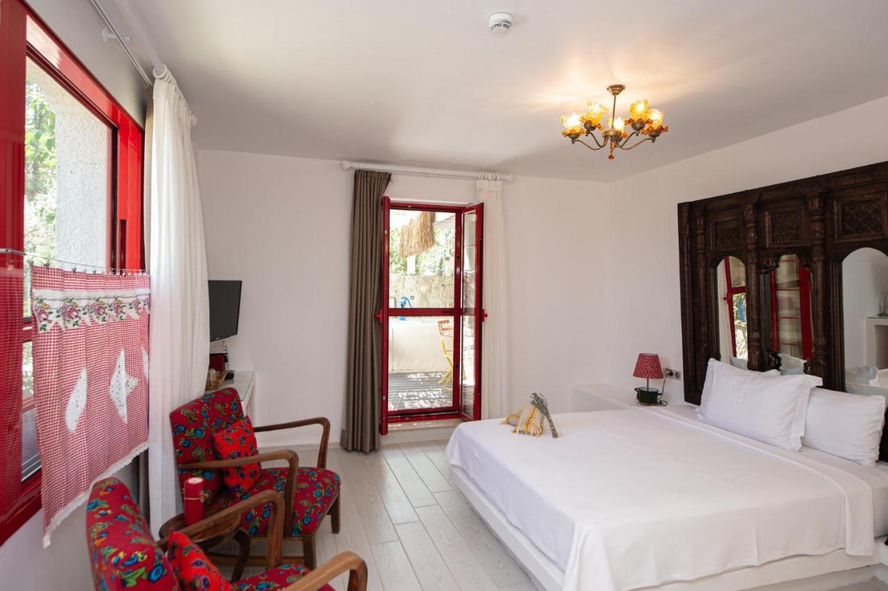 Villa Taraca Alacati Romantik Otel (Adults Only) Exterior photo