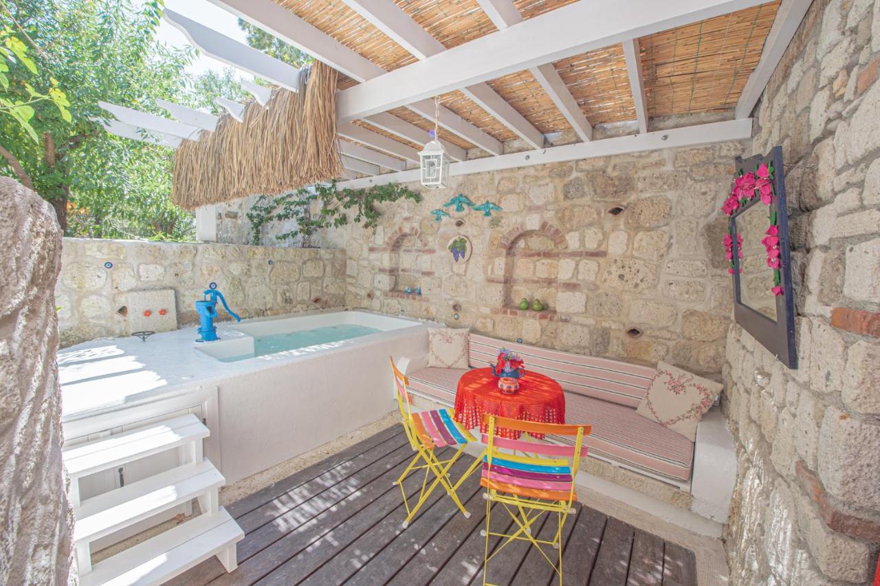Villa Taraca Alacati Romantik Otel (Adults Only) Exterior photo